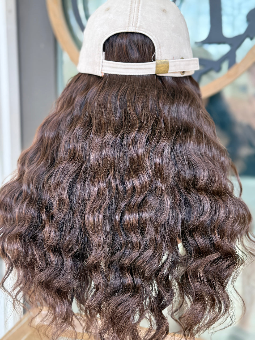 “Wavy Stephanie” [M] 22” Everyday Hat Wig