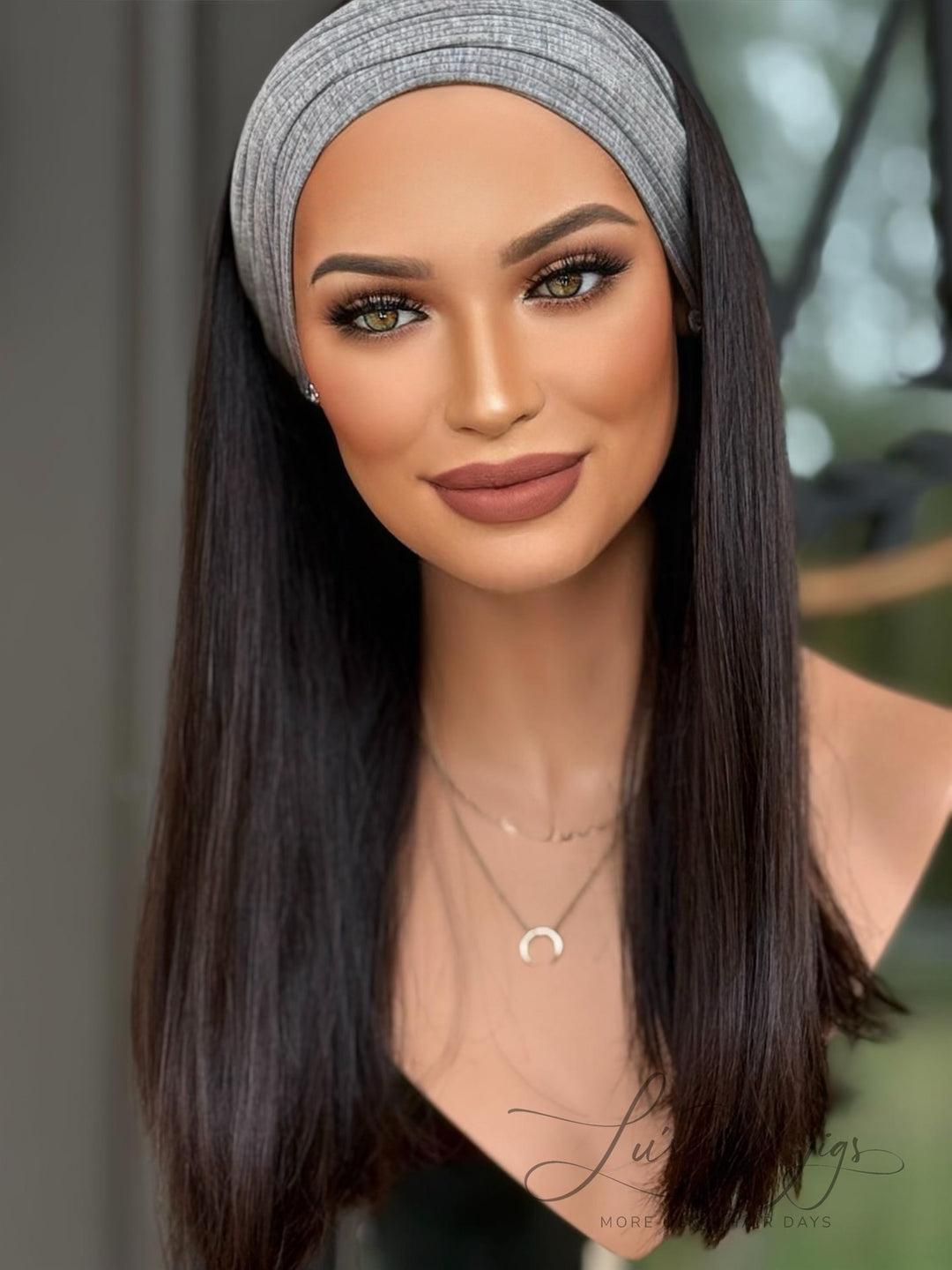 “Jordyn” [M] 20” Active Headband Wig